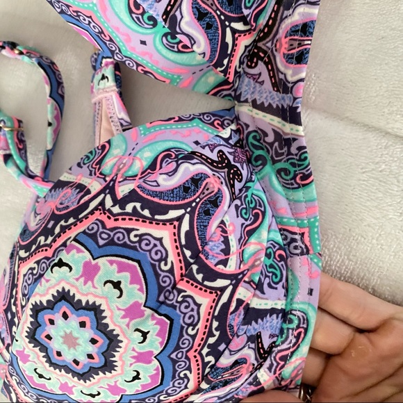 Victoria’s Secret Super Push-up Bikini Top - Picture 5 of 5